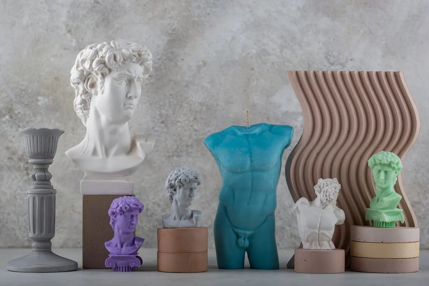 Schöne Schnitzerei einer römischen Figur